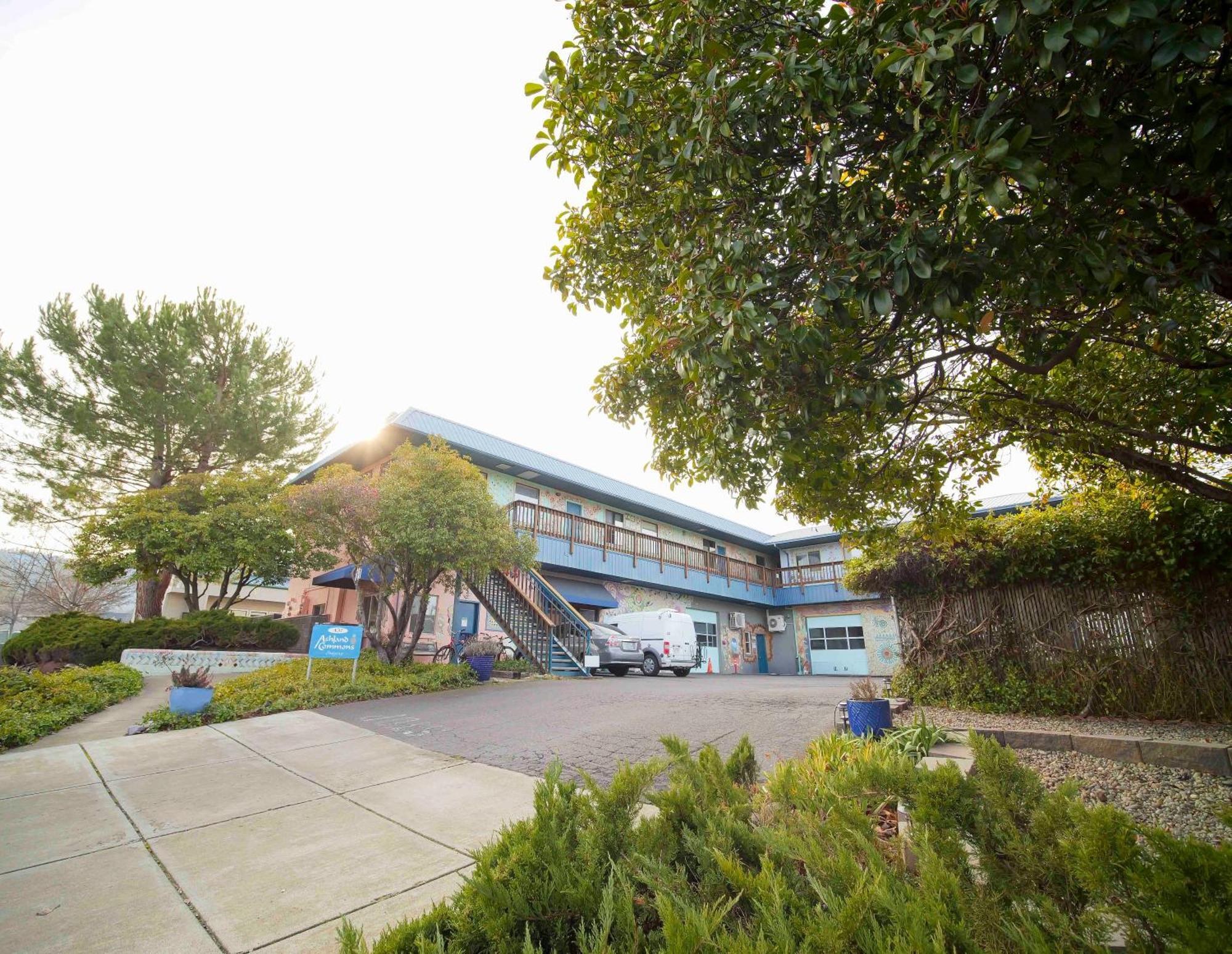 Ashland Commons Hostel Eksteriør bilde